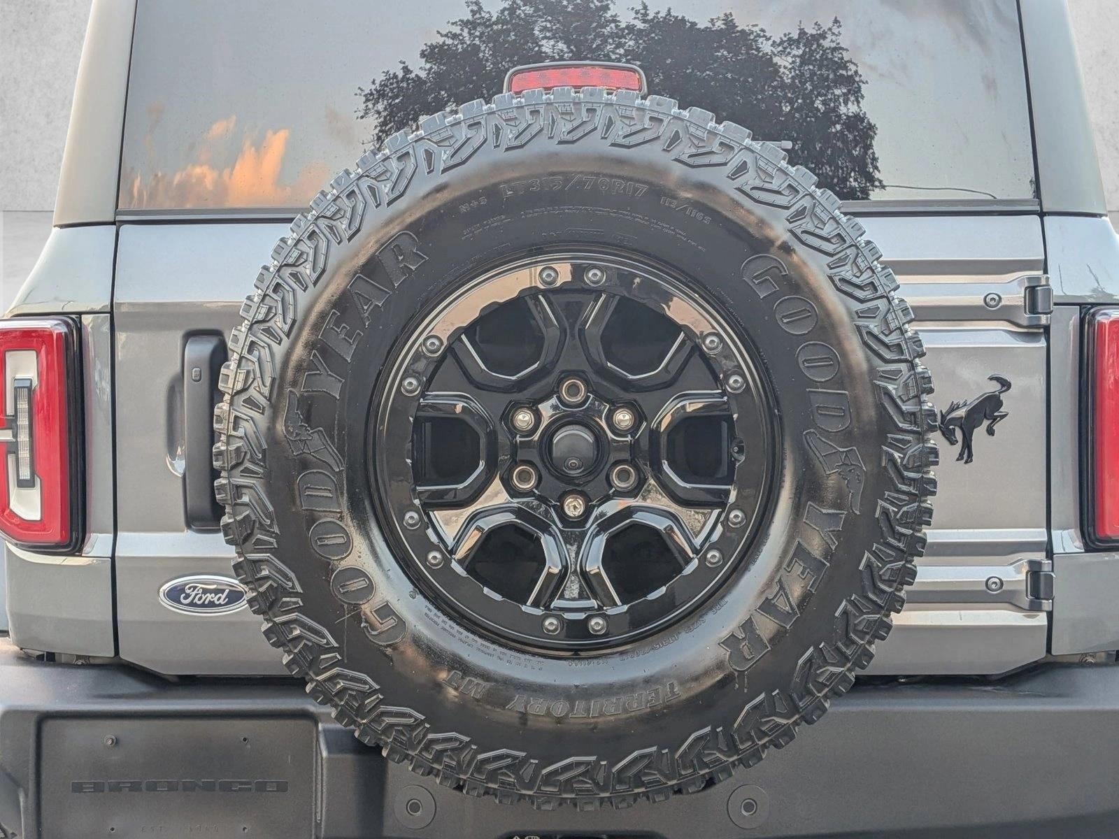 2023 Ford Bronco Base