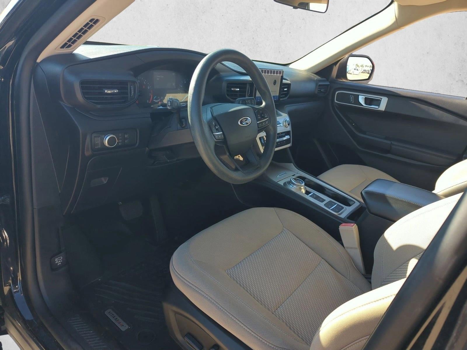 2021 Ford Explorer Base