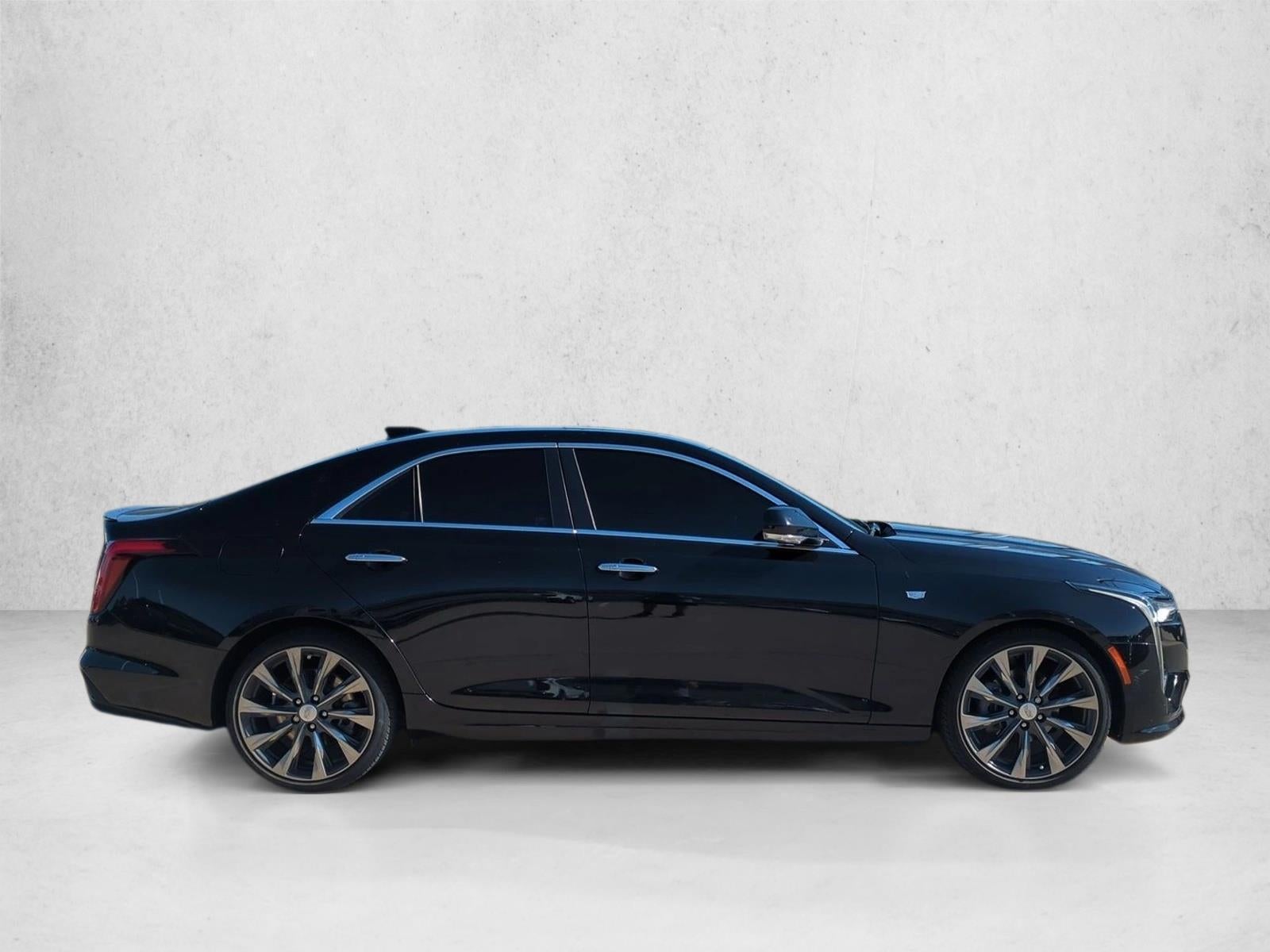2023 Cadillac CT4 Luxury