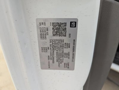 2025 Chevrolet Express Passenger 1LT