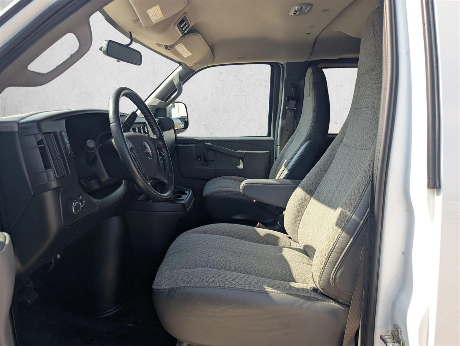 2023 GMC Savana Passenger 3500 LS
