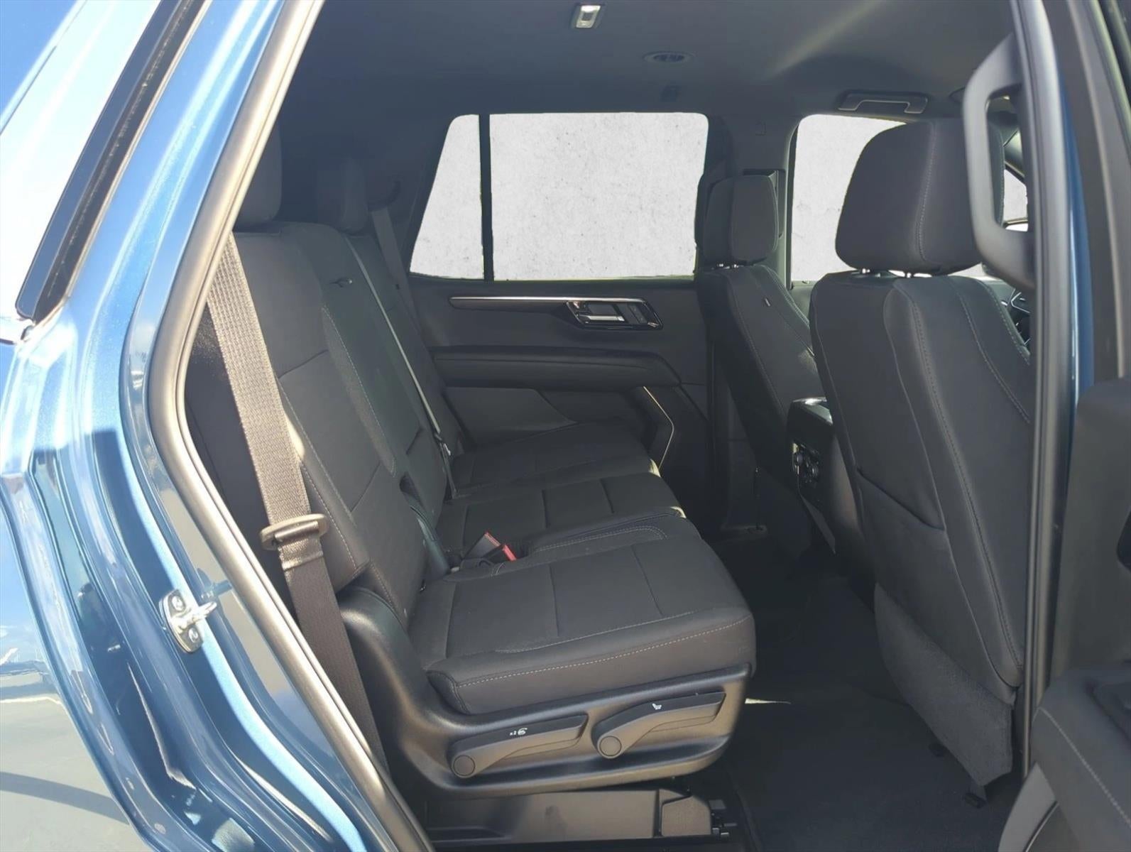 2025 Chevrolet Tahoe LS