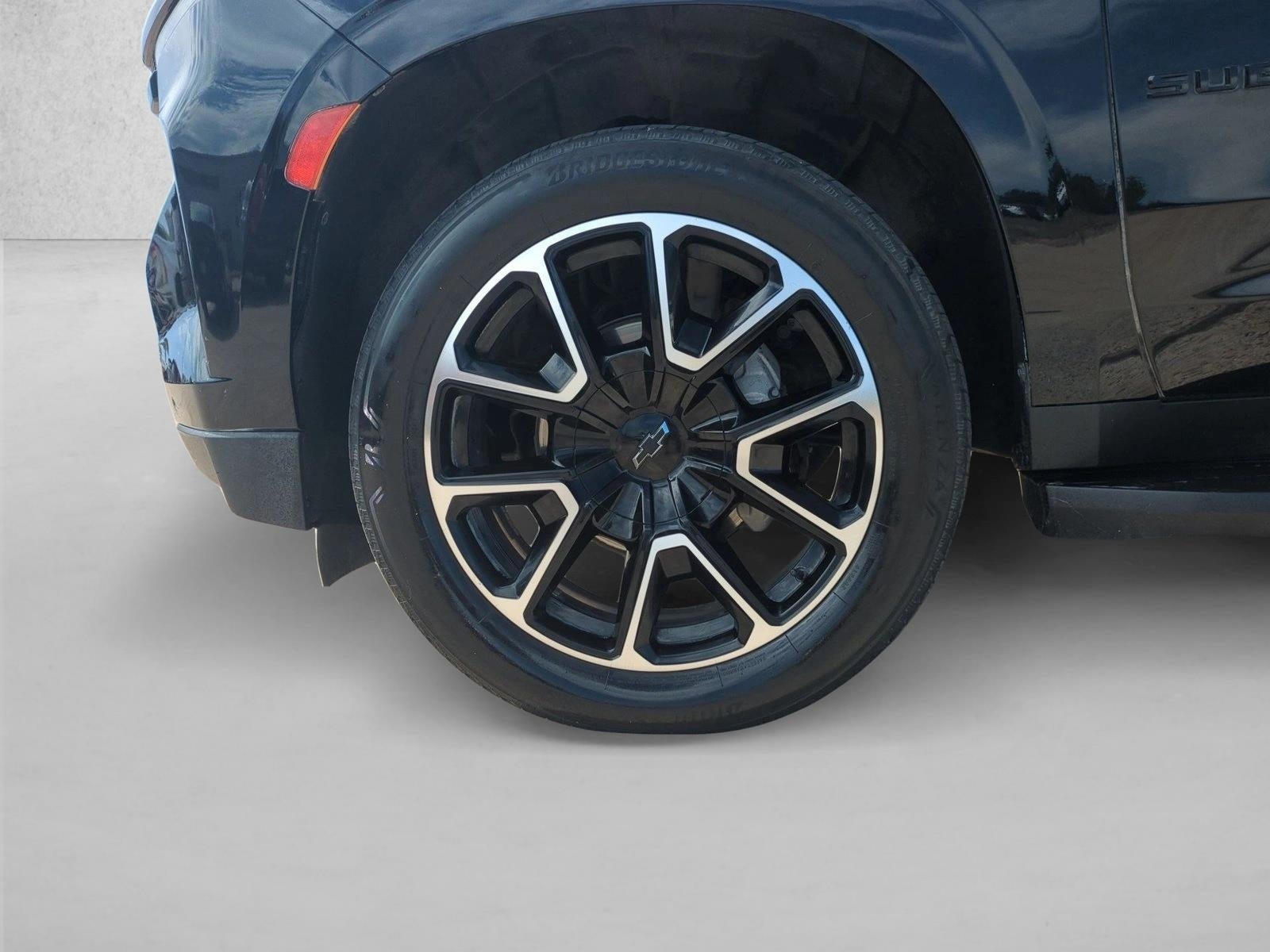 2023 Chevrolet Suburban RST