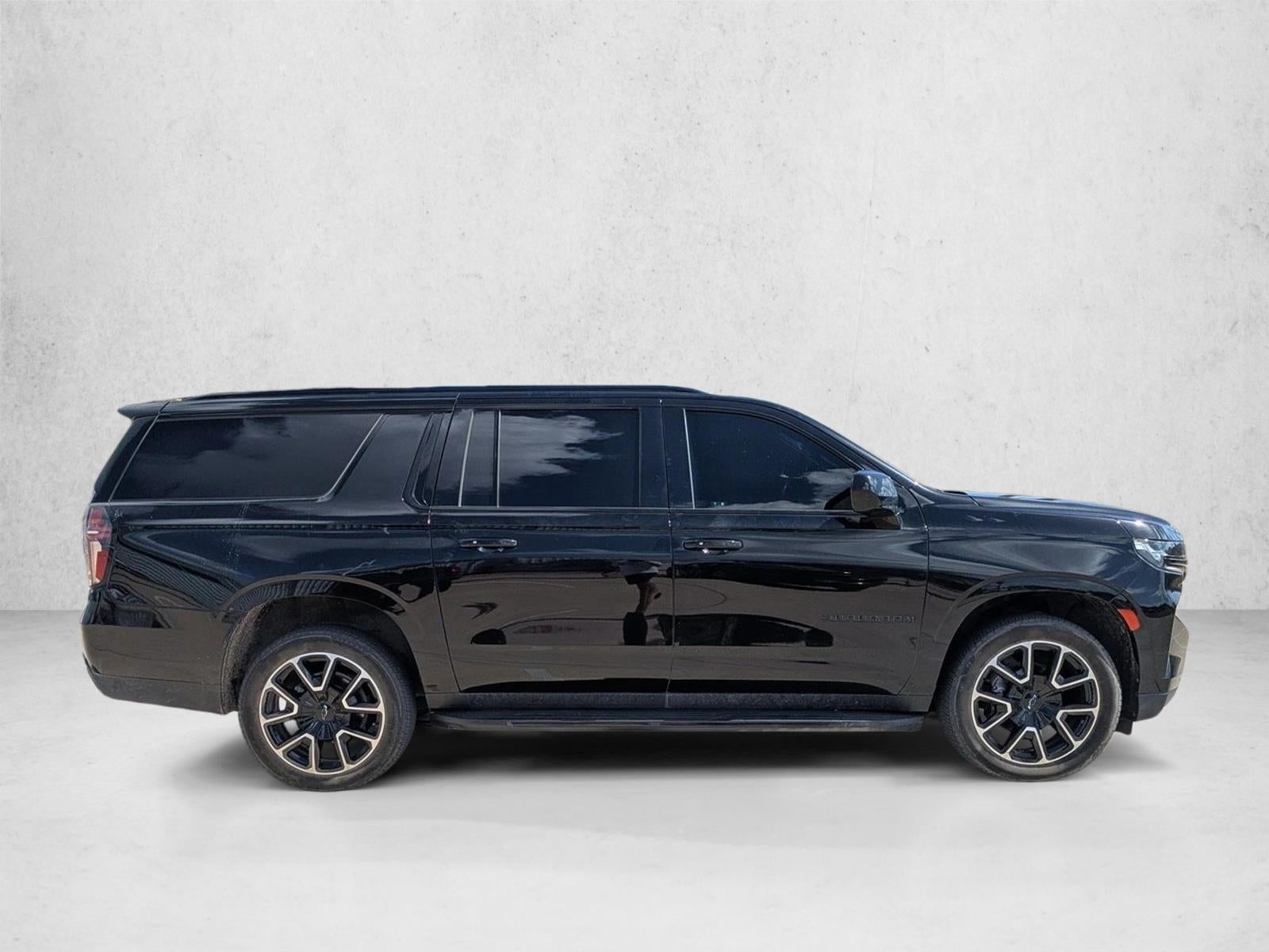 2023 Chevrolet Suburban RST