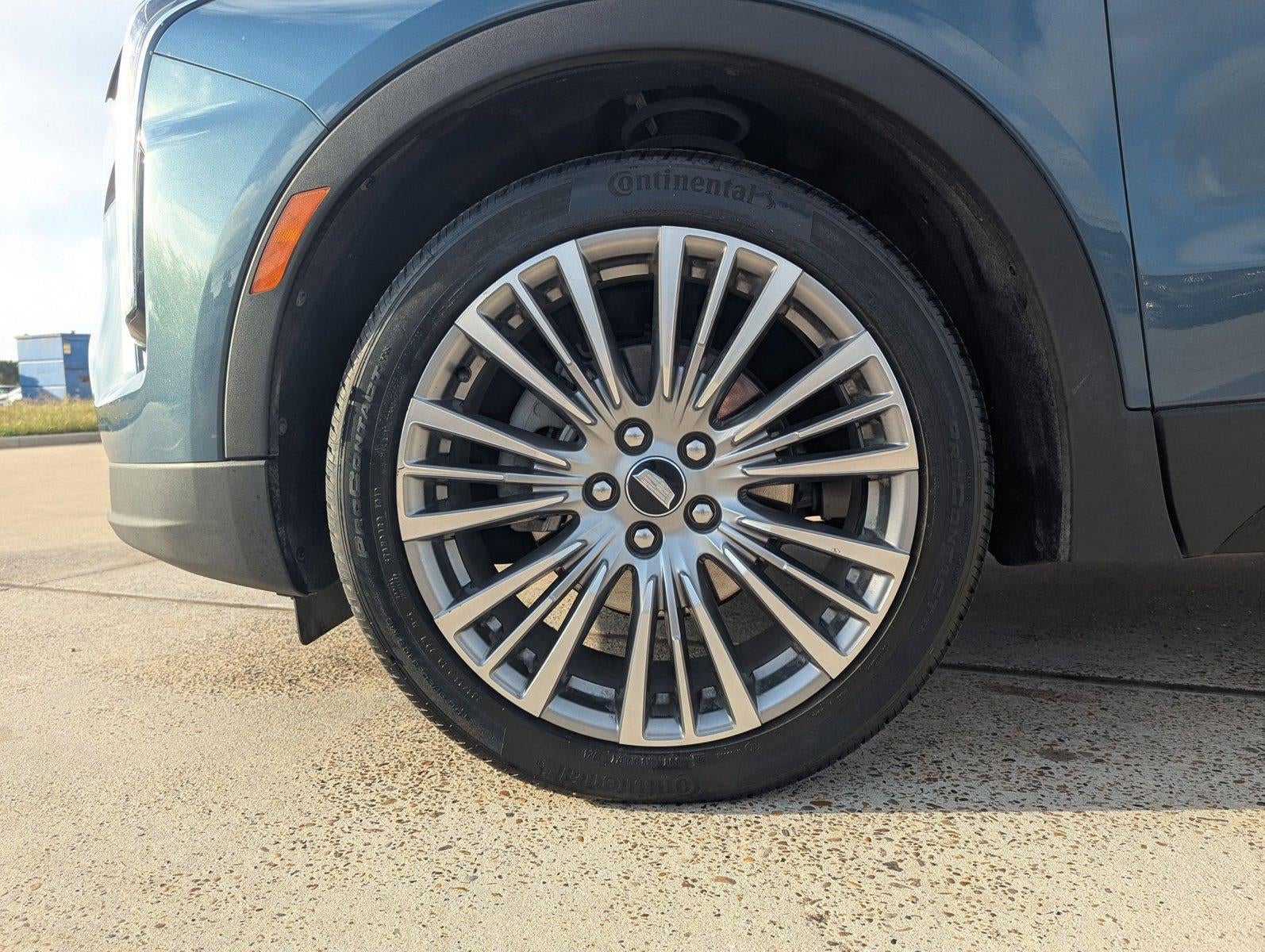 2024 Cadillac XT4 Premium Luxury