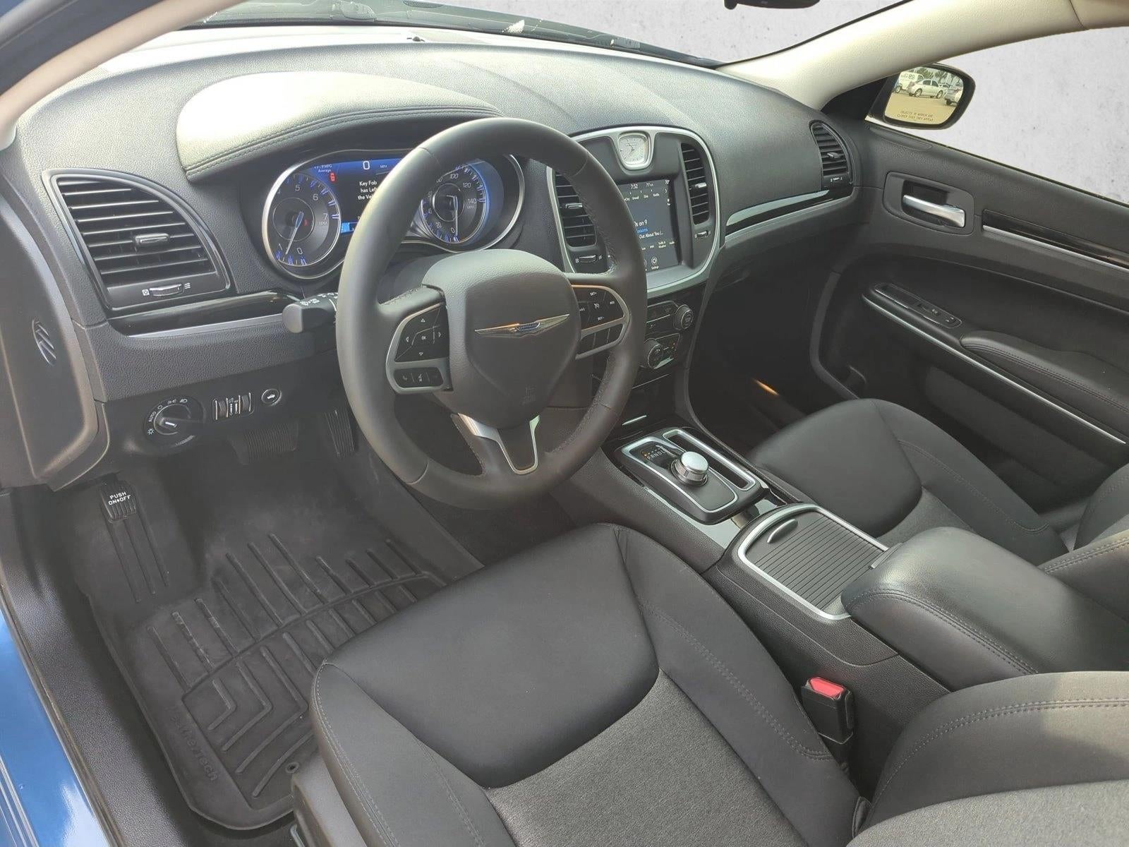 2023 Chrysler 300 Touring