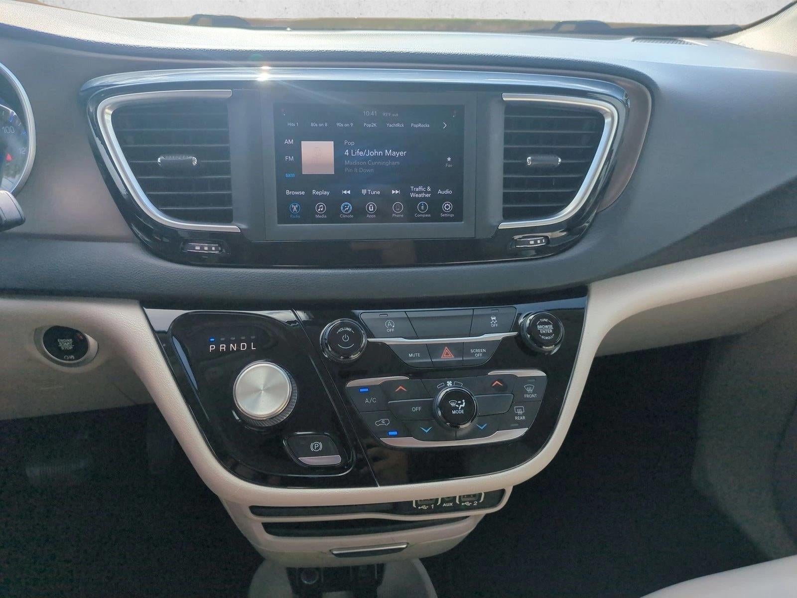 2021 Chrysler Voyager LXI