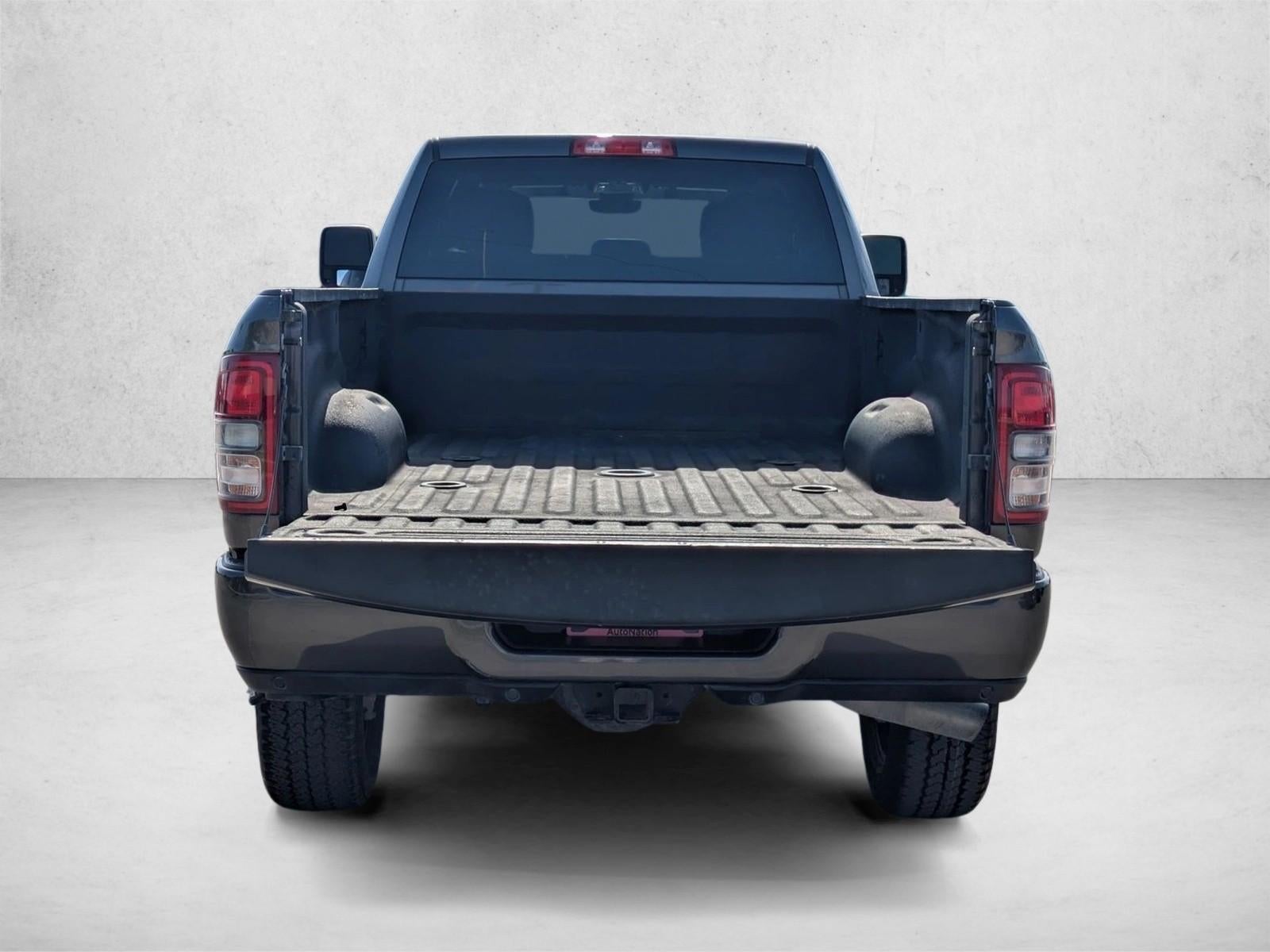 2024 RAM 3500 Big Horn Crew Cab 4x4 8' Box