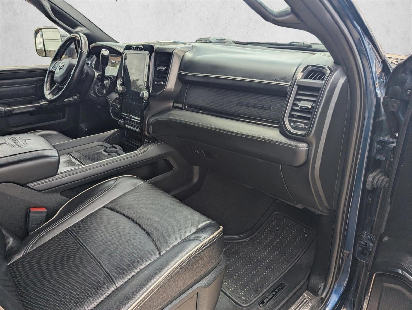 2022 RAM 2500 Limited Crew Cab 4x4 6'4" Box