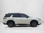 2022 Nissan Pathfinder SL 2WD