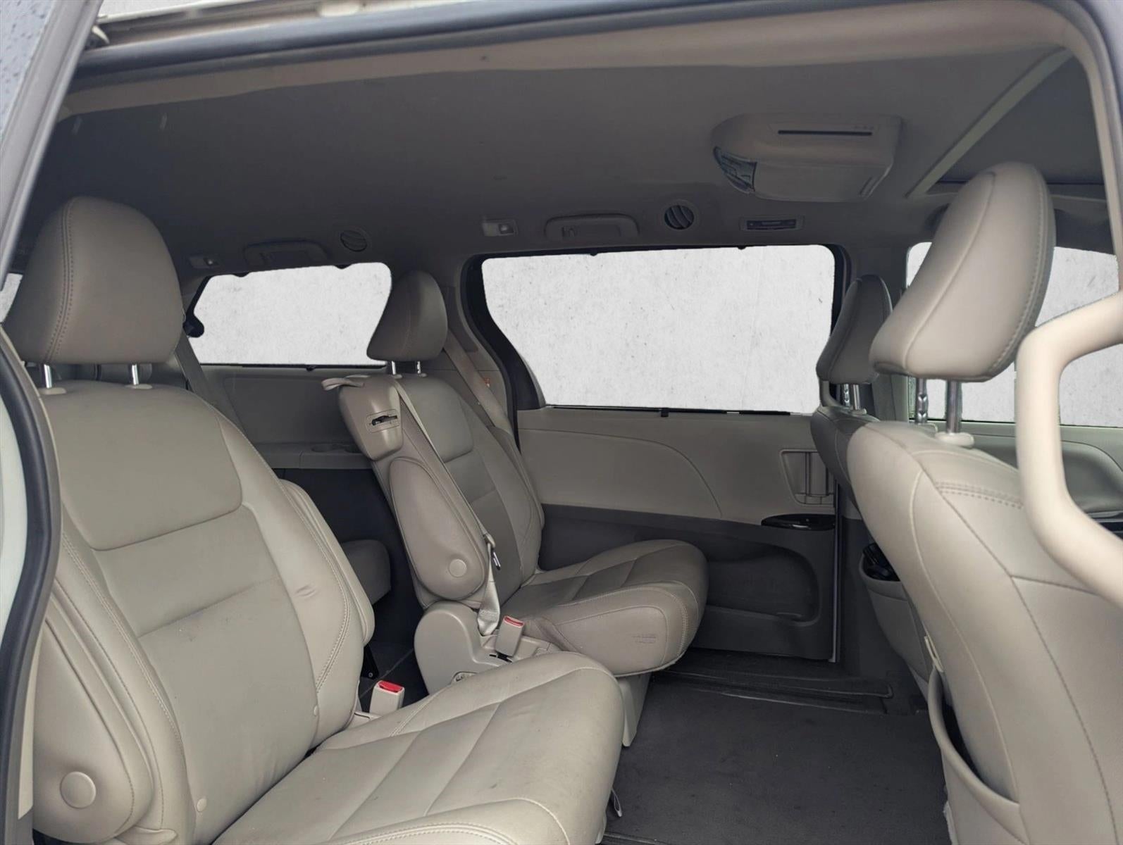 2019 Toyota Sienna XLE 8 Passenger