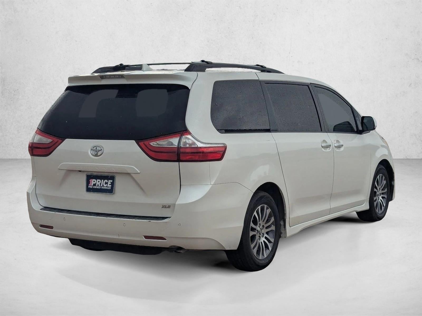 2019 Toyota Sienna XLE 8 Passenger