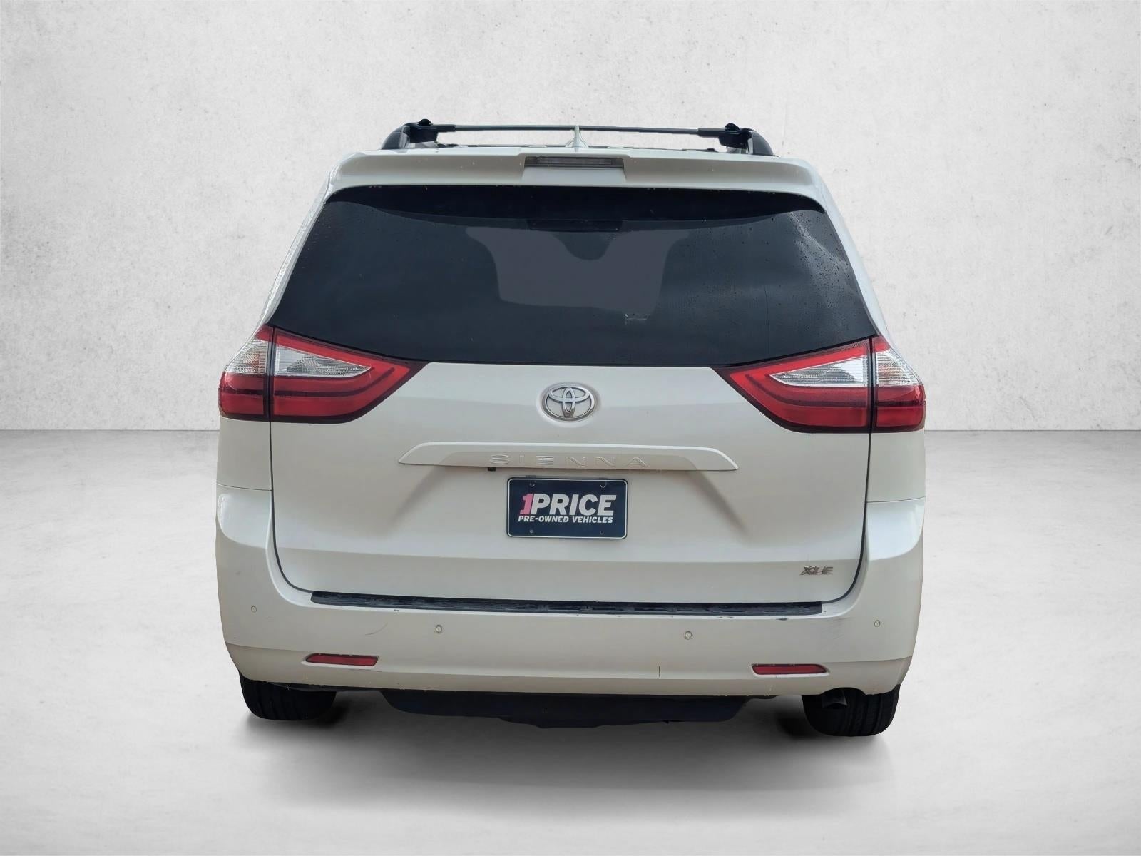 2019 Toyota Sienna XLE 8 Passenger