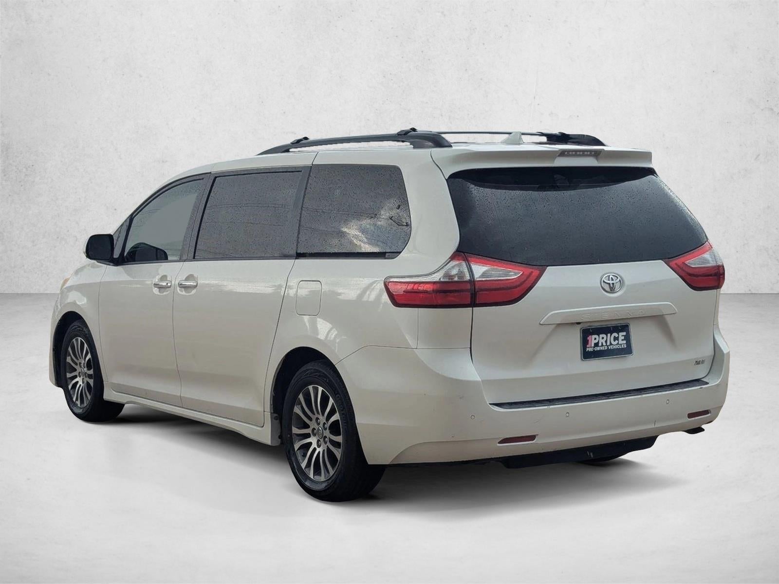 2019 Toyota Sienna XLE 8 Passenger