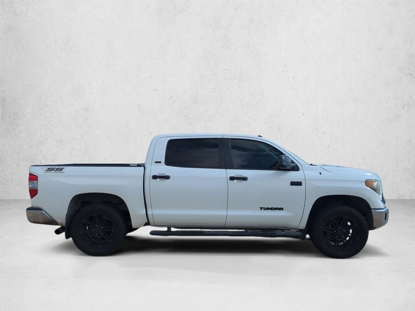 2018 Toyota Tundra SR5 5.7L V8