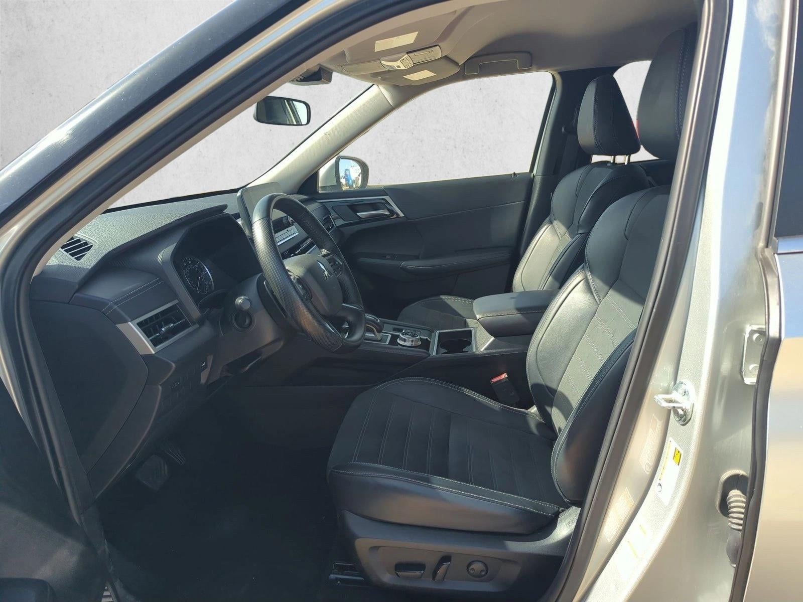 2024 Mitsubishi Outlander SE