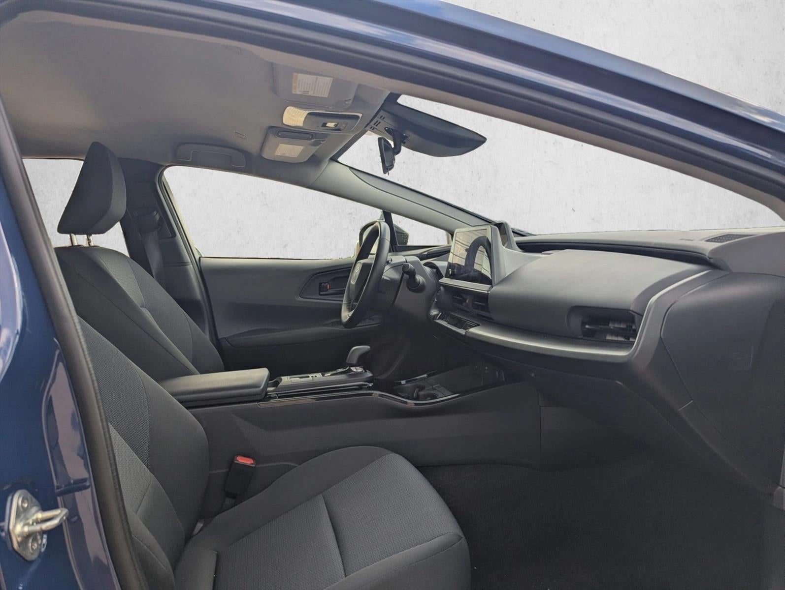 2025 Toyota Prius LE