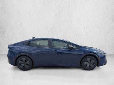 2025 Toyota Prius LE