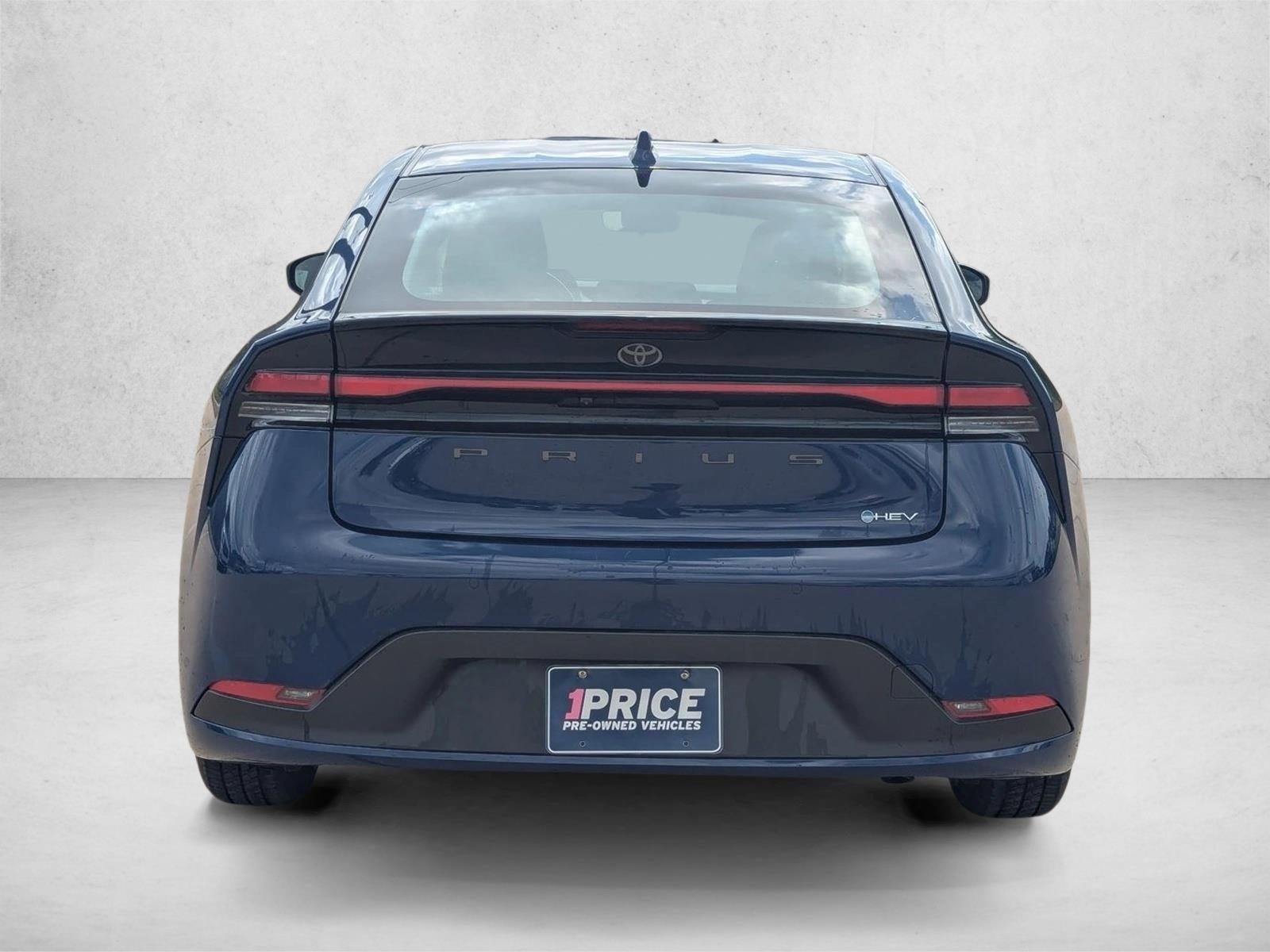 2025 Toyota Prius LE
