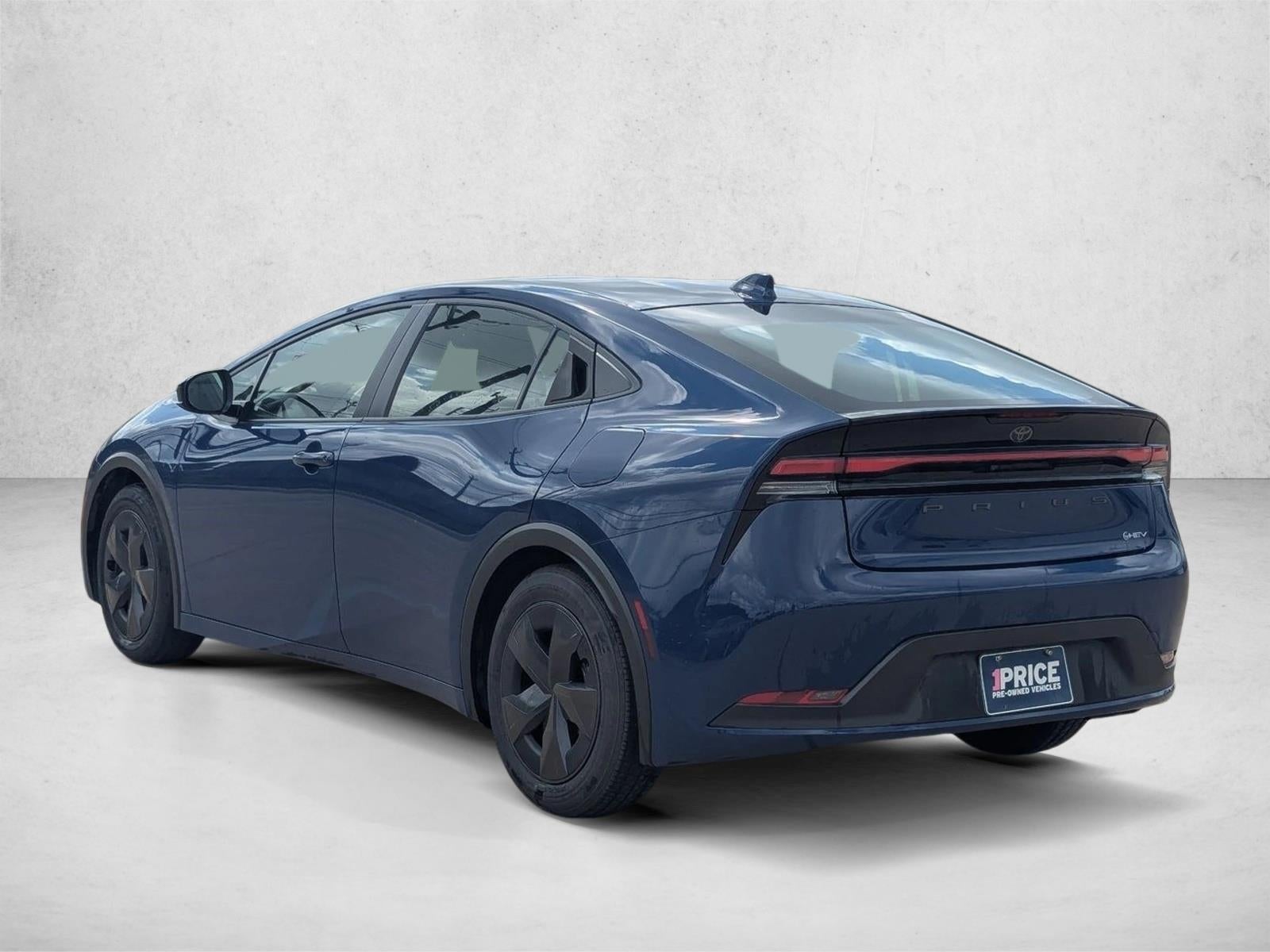 2025 Toyota Prius LE