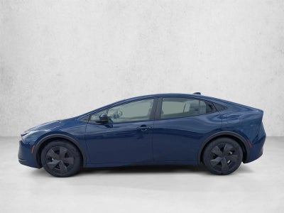 2025 Toyota Prius LE