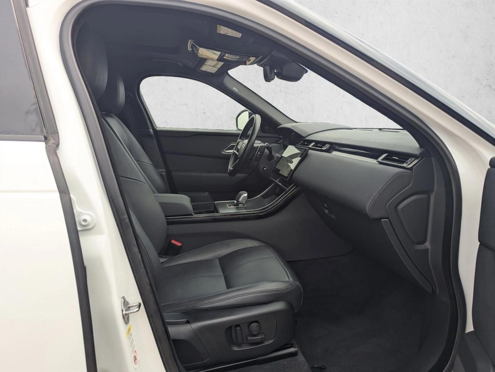 2025 Land Rover Range Rover Velar Dynamic SE