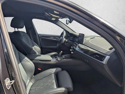 2023 BMW 530 i