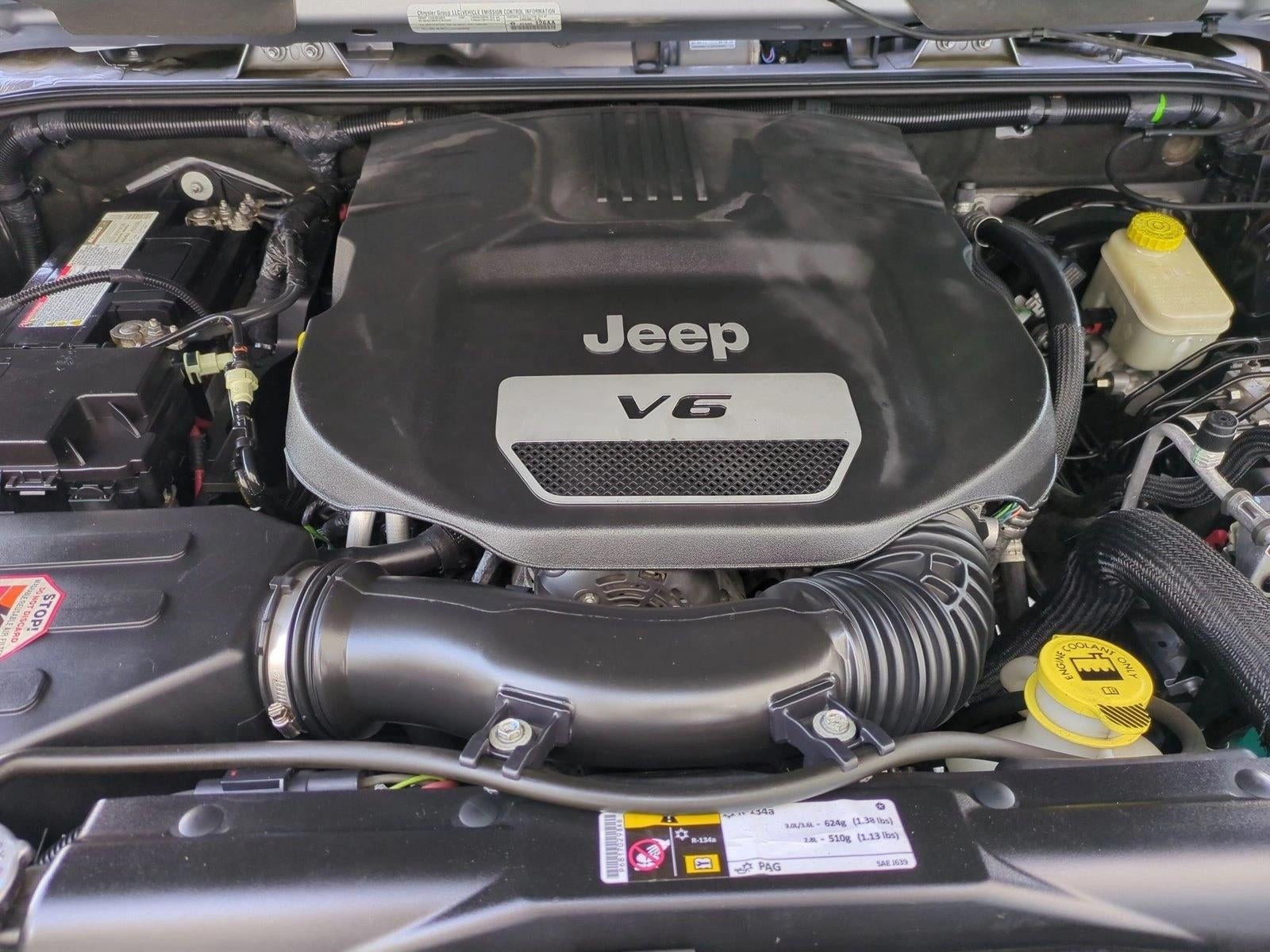 2015 Jeep Wrangler Unlimited 4WD 4dr Sahara