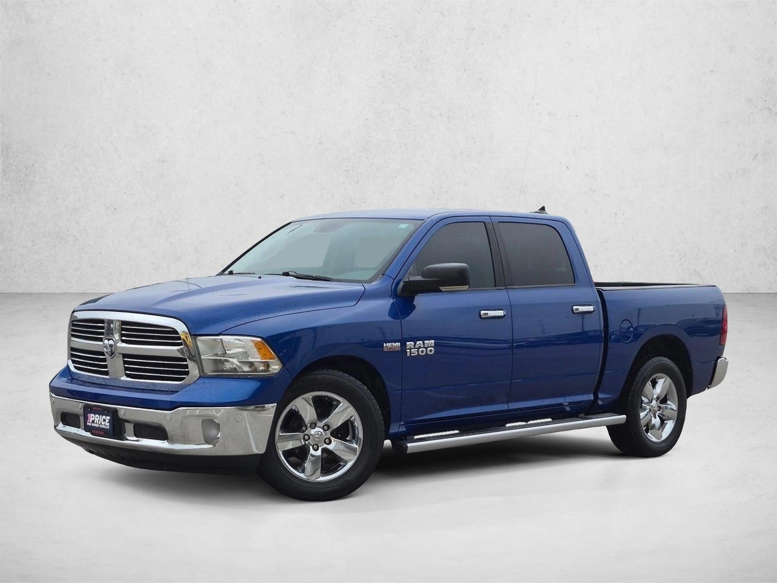 2015 RAM 1500 2WD Crew Cab 5.7 Ft Box Lone Star