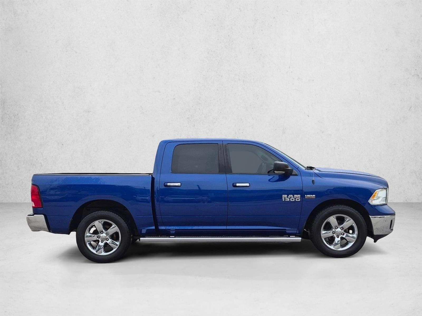 2015 RAM 1500 2WD Crew Cab 5.7 Ft Box Lone Star