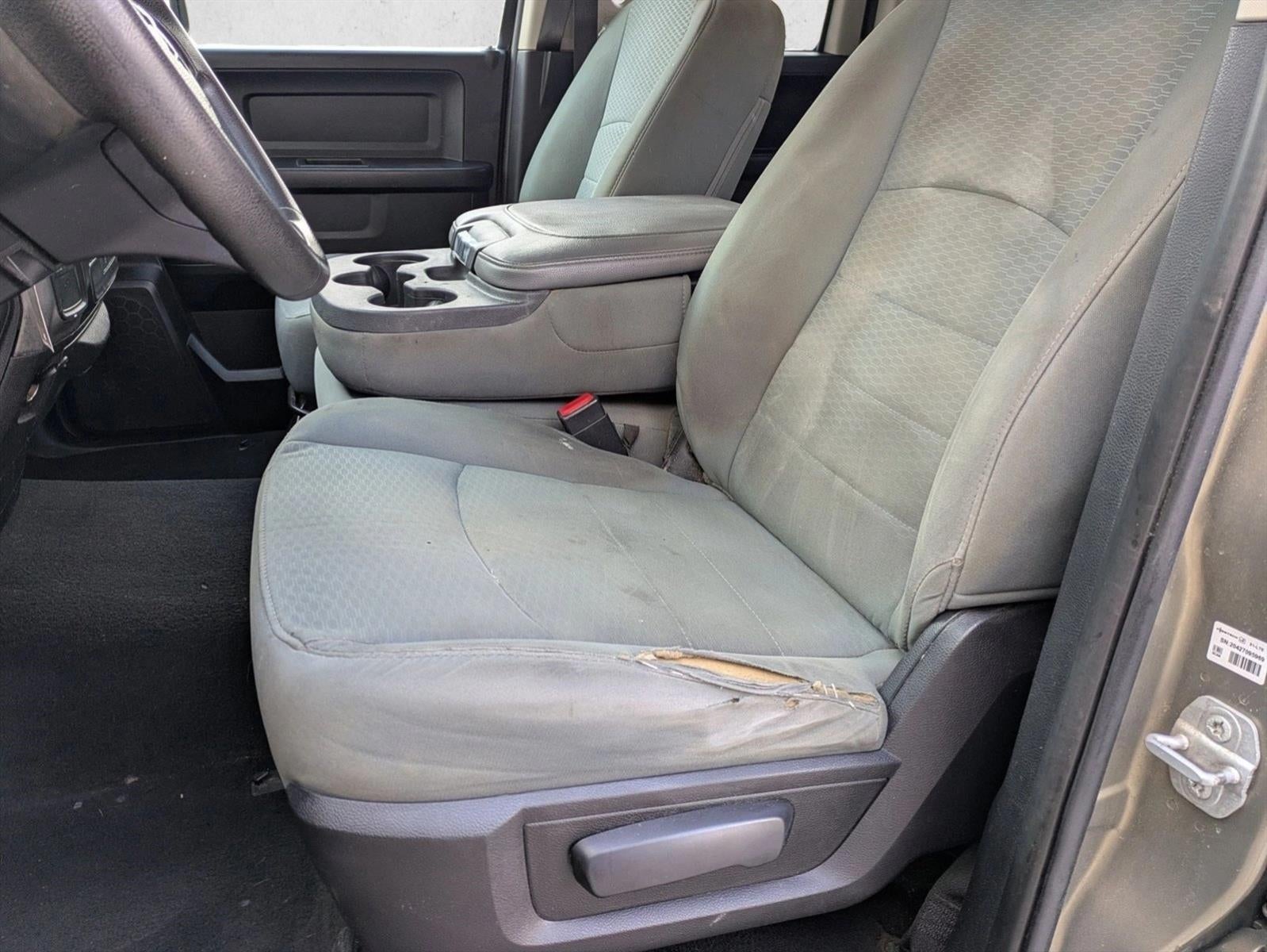 2015 RAM 1500 4WD Quad Cab 6.4 Ft Box Express