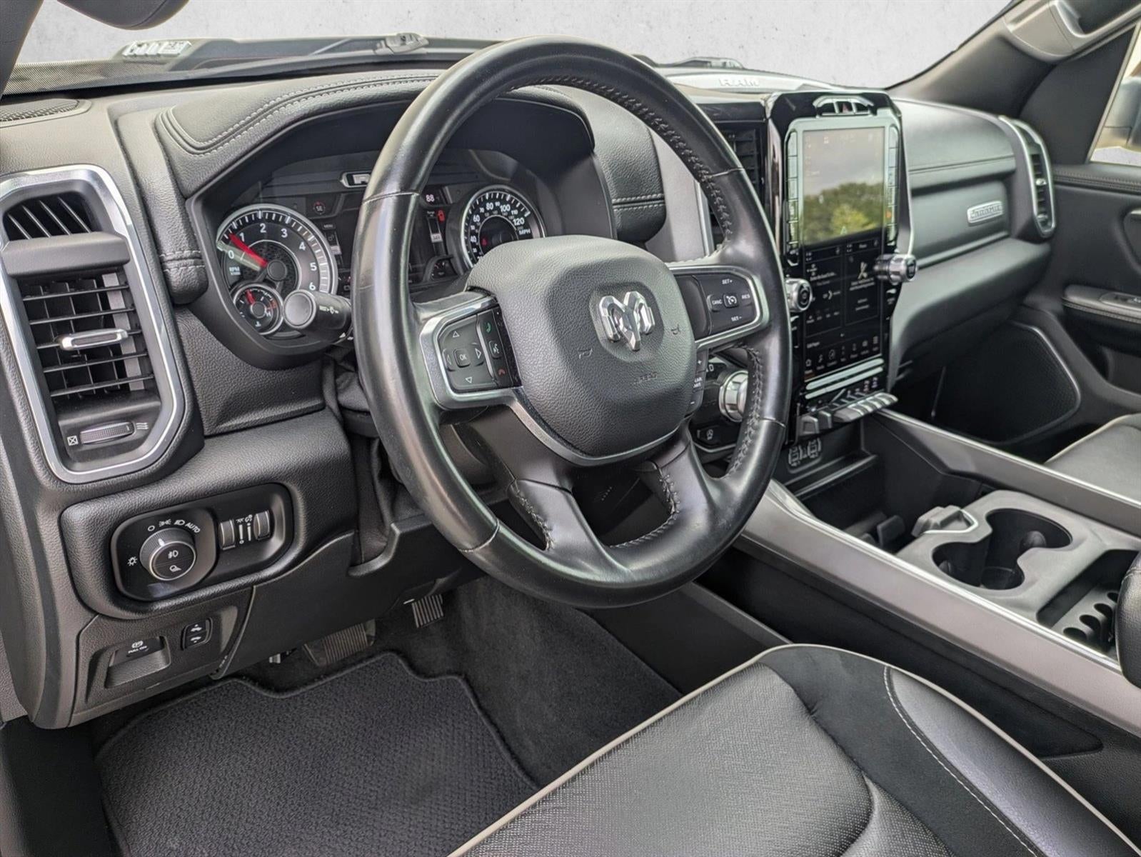 2022 RAM 1500 Laramie 4x2 Crew Cab 5'7" Box