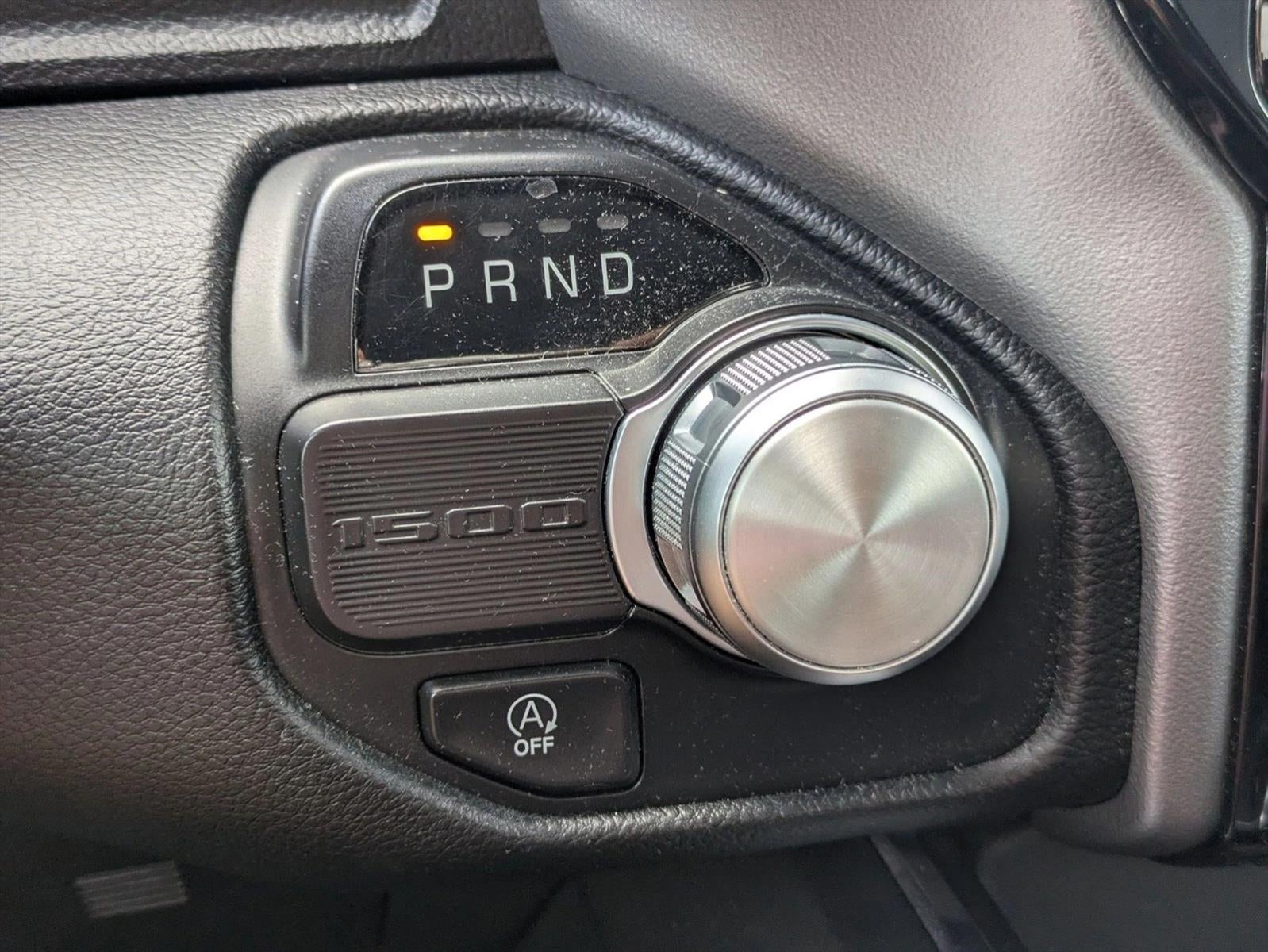 2022 RAM 1500 Laramie 4x2 Crew Cab 5'7" Box