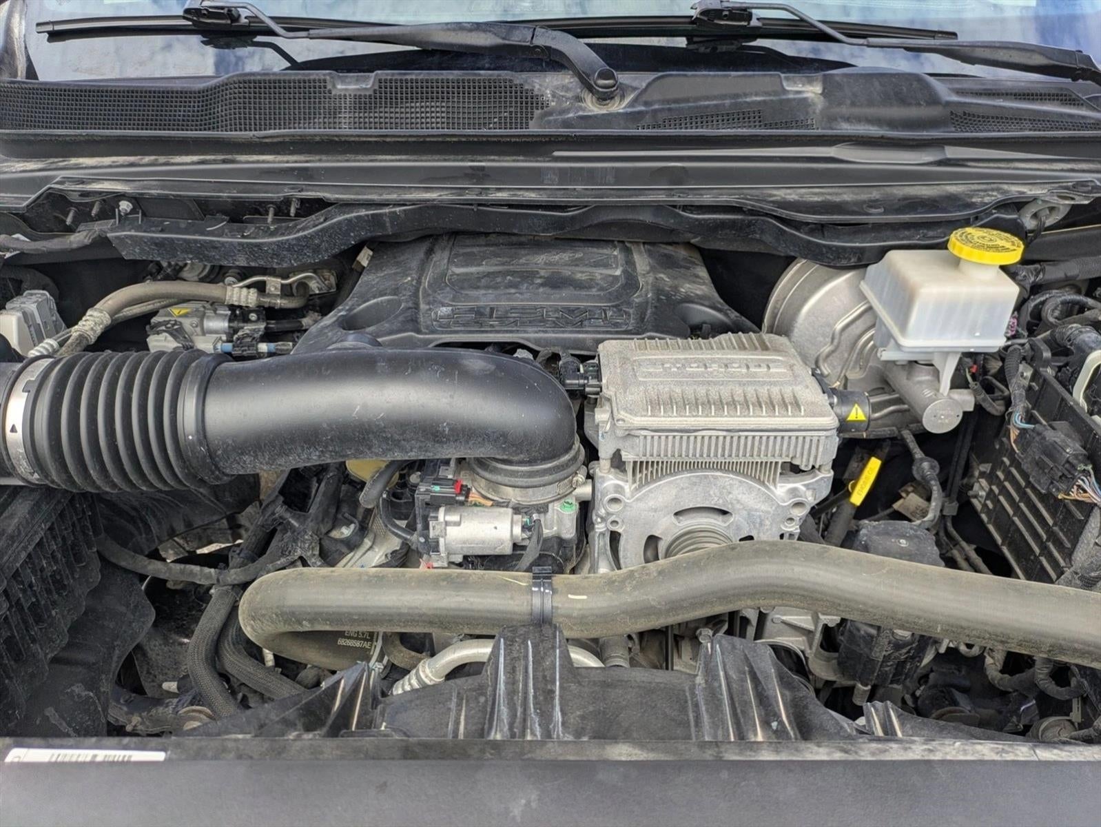 2023 RAM 1500 Laramie 4x4 Crew Cab 5'7" Box