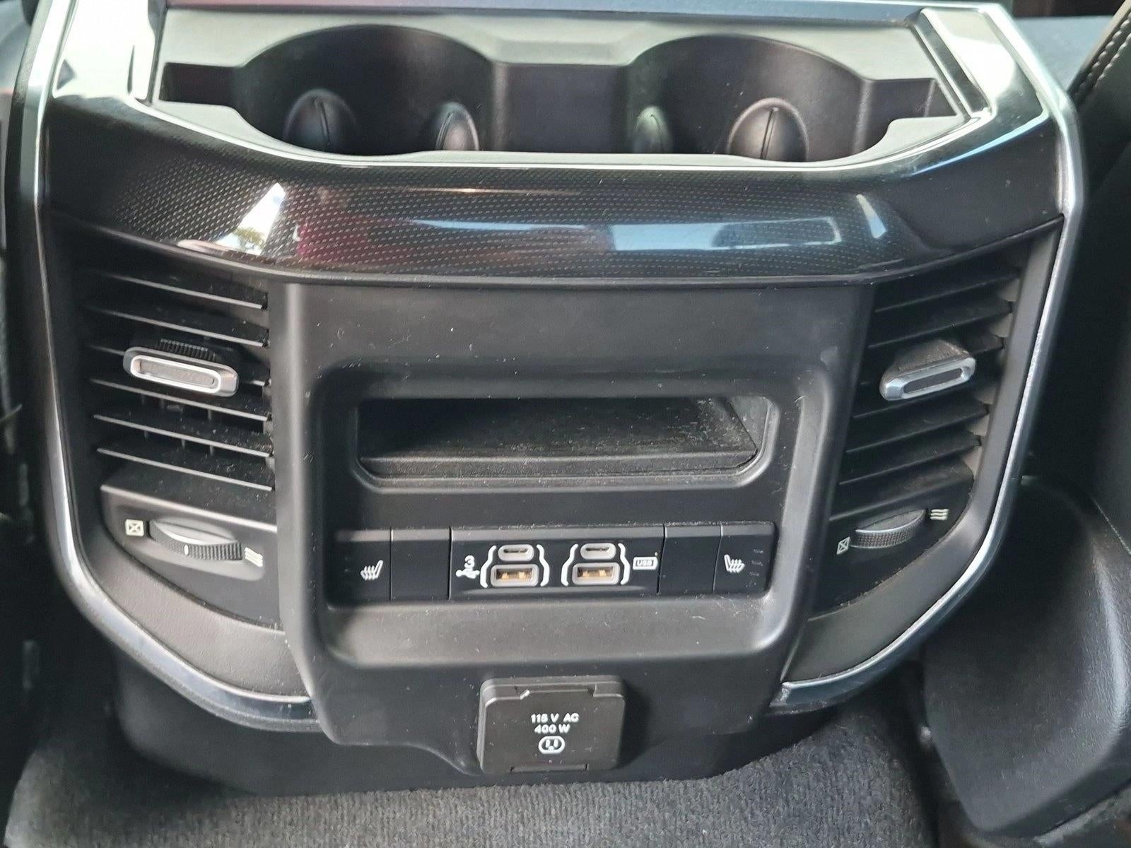 2019 RAM 1500 Laramie 4x4 Crew Cab 5'7" Box