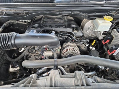 2019 RAM 1500 Laramie 4x4 Crew Cab 5'7" Box