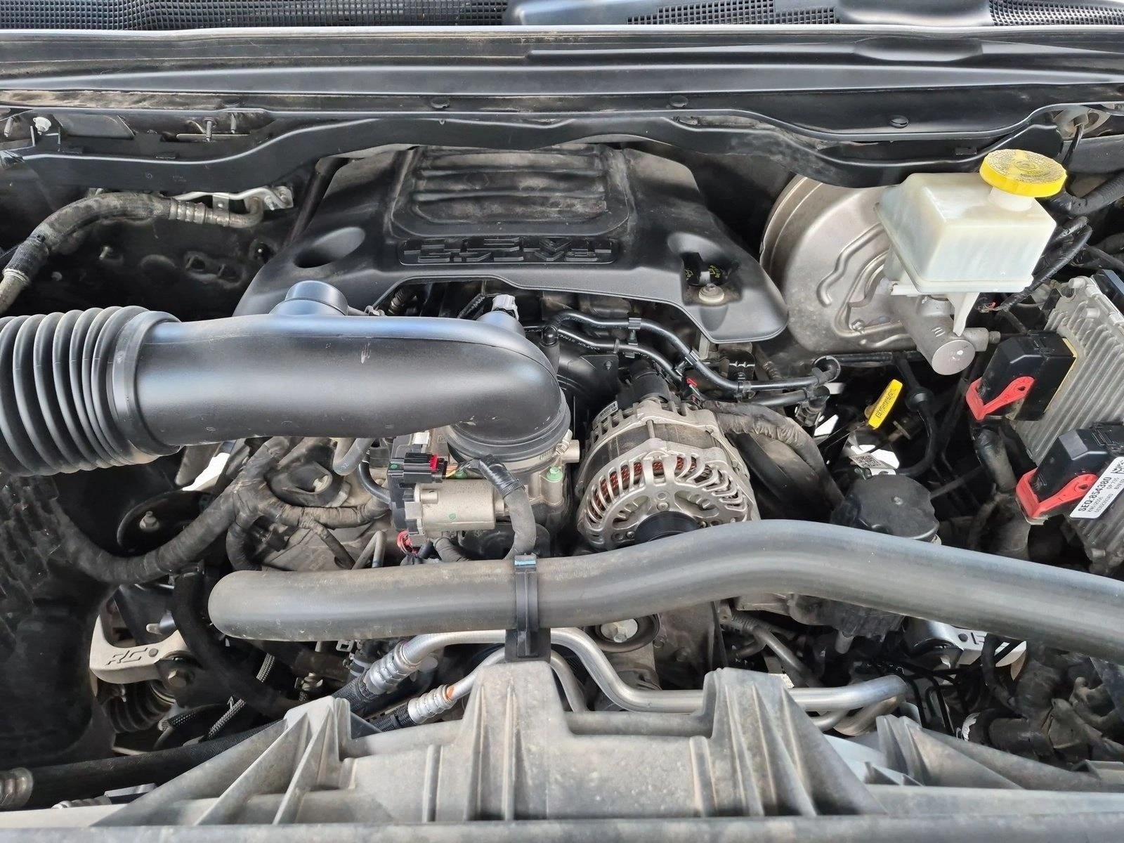 2019 RAM 1500 Laramie 4x4 Crew Cab 5'7" Box