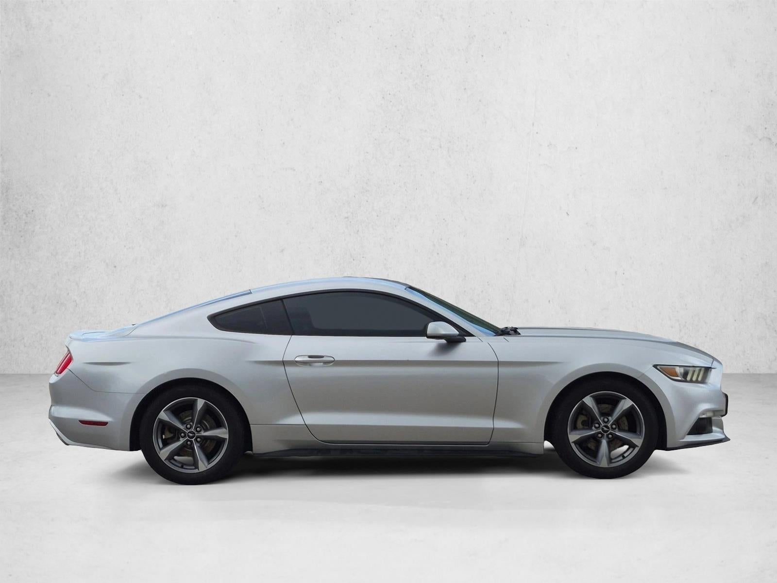 2016 Ford Mustang 2dr Fastback EcoBoost