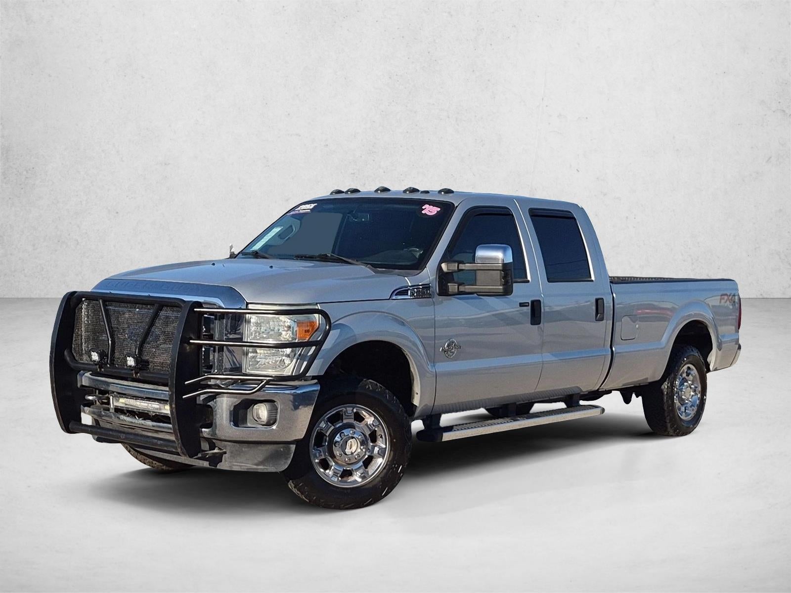 2015 Ford Super Duty F-250 SRW 4WD Crew Cab 6-3/4 Ft Box XLT