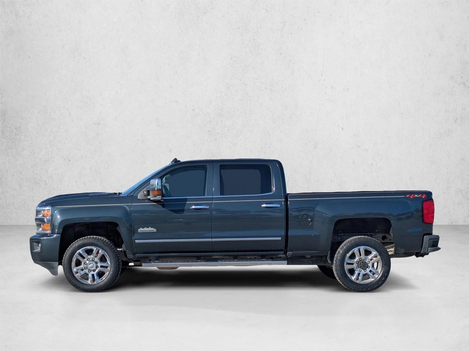 2018 Chevrolet Silverado 2500 HD Crew Cab Standard Box 4-Wheel Drive High Country