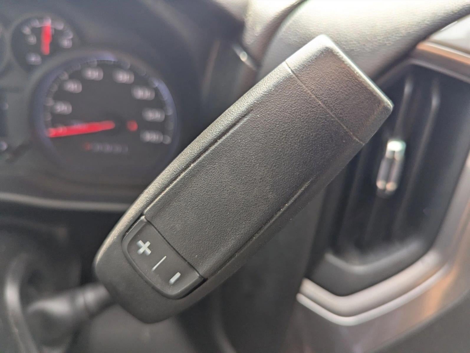 2021 Chevrolet Silverado 1500 Crew Cab Short Box 4-Wheel Drive Custom