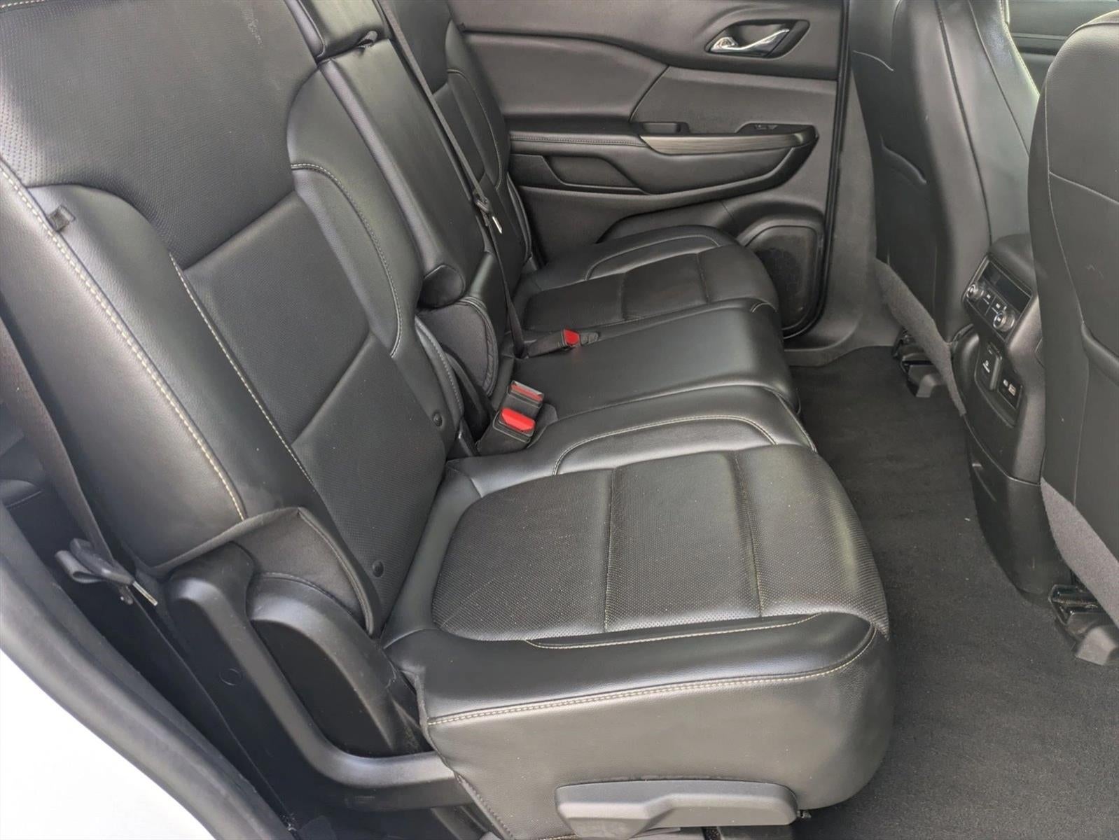 2023 GMC Acadia AWD SLT