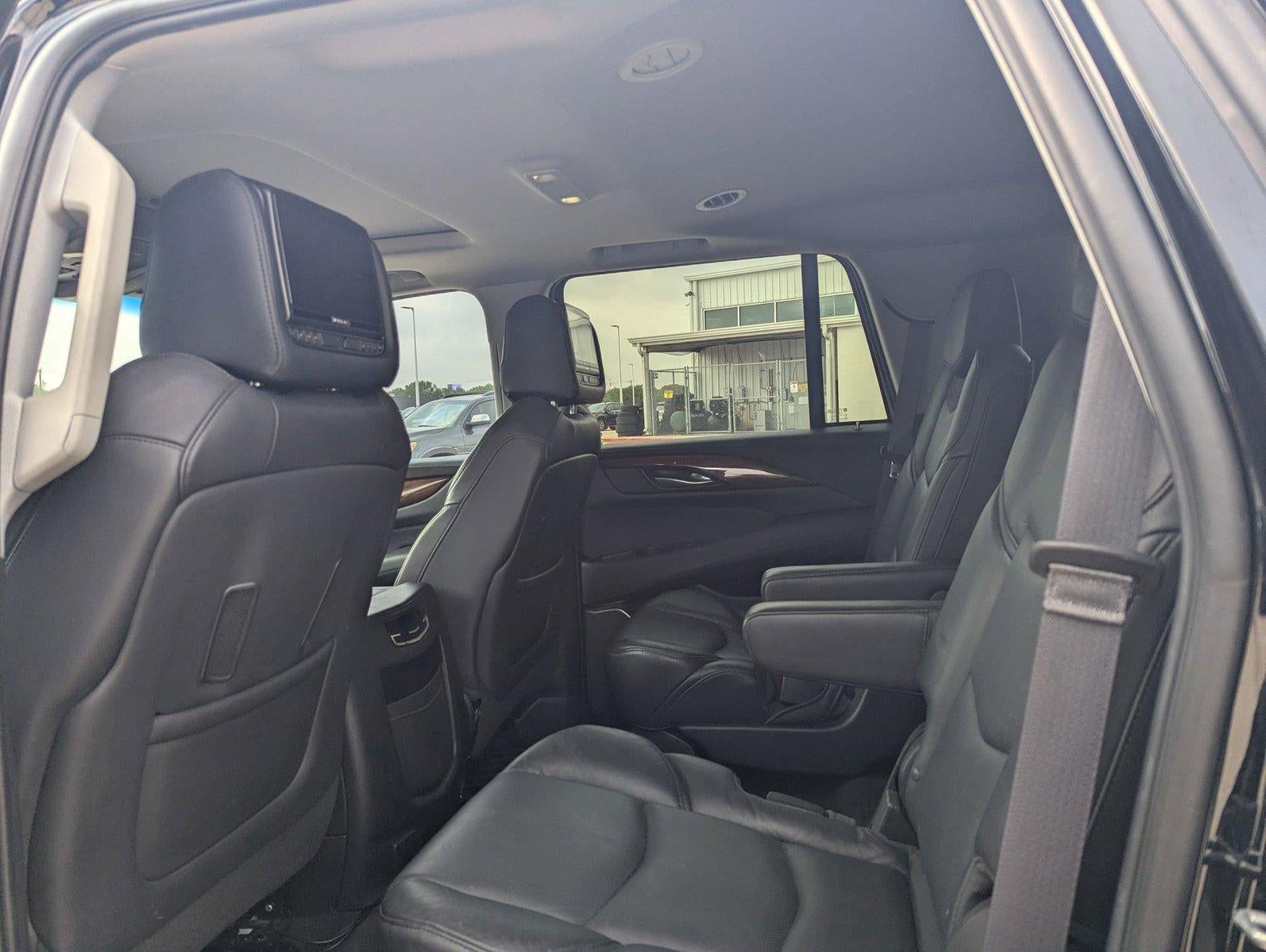 2017 Cadillac Escalade RWD Luxury