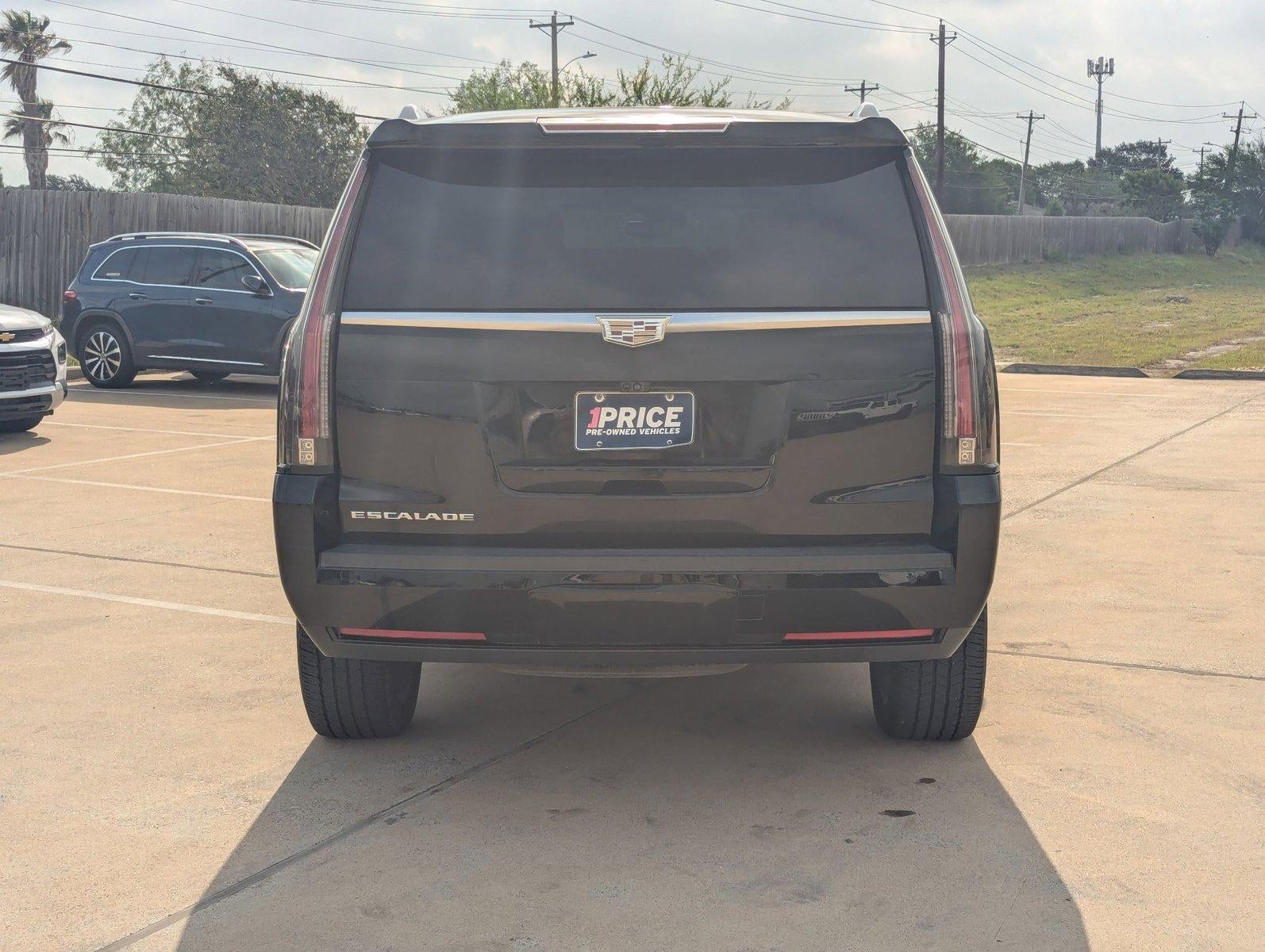 2017 Cadillac Escalade RWD Luxury