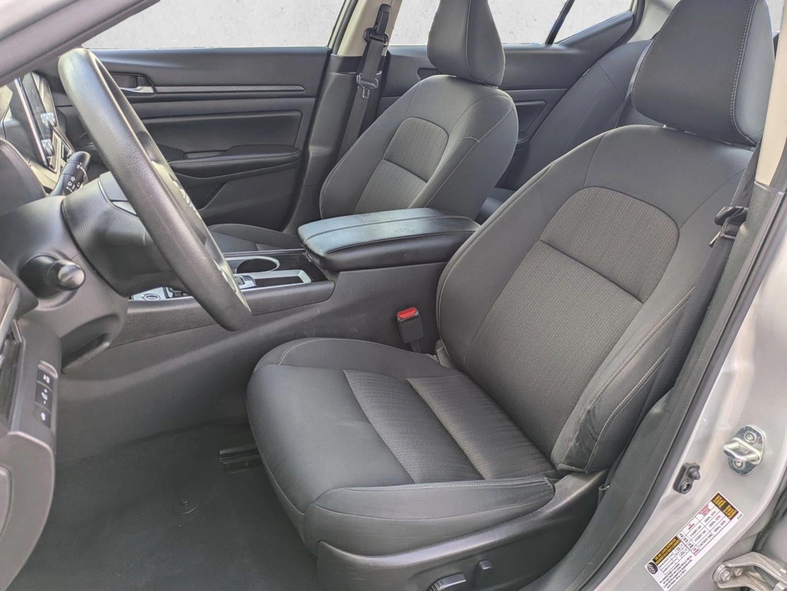 2024 Nissan Altima 2.5 SV Sedan