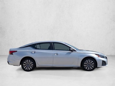 2024 Nissan Altima 2.5 SV Sedan