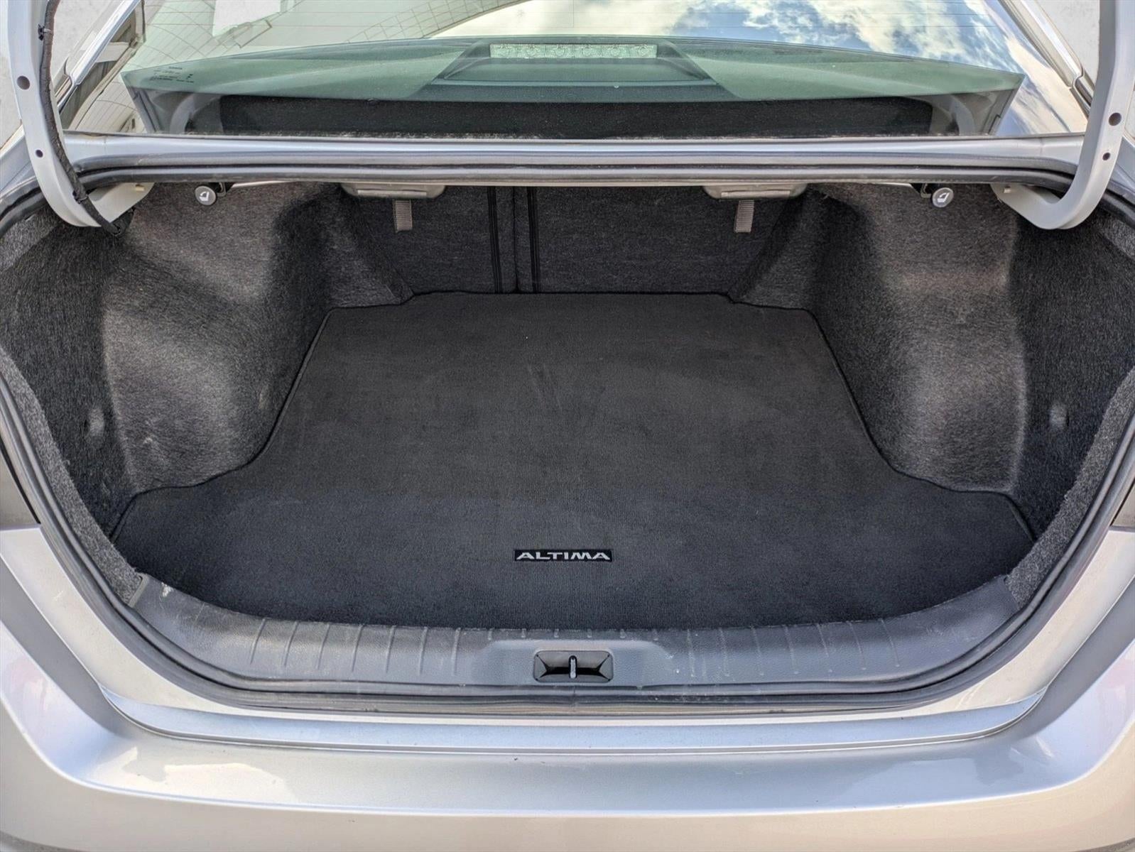 2024 Nissan Altima 2.5 SV Sedan