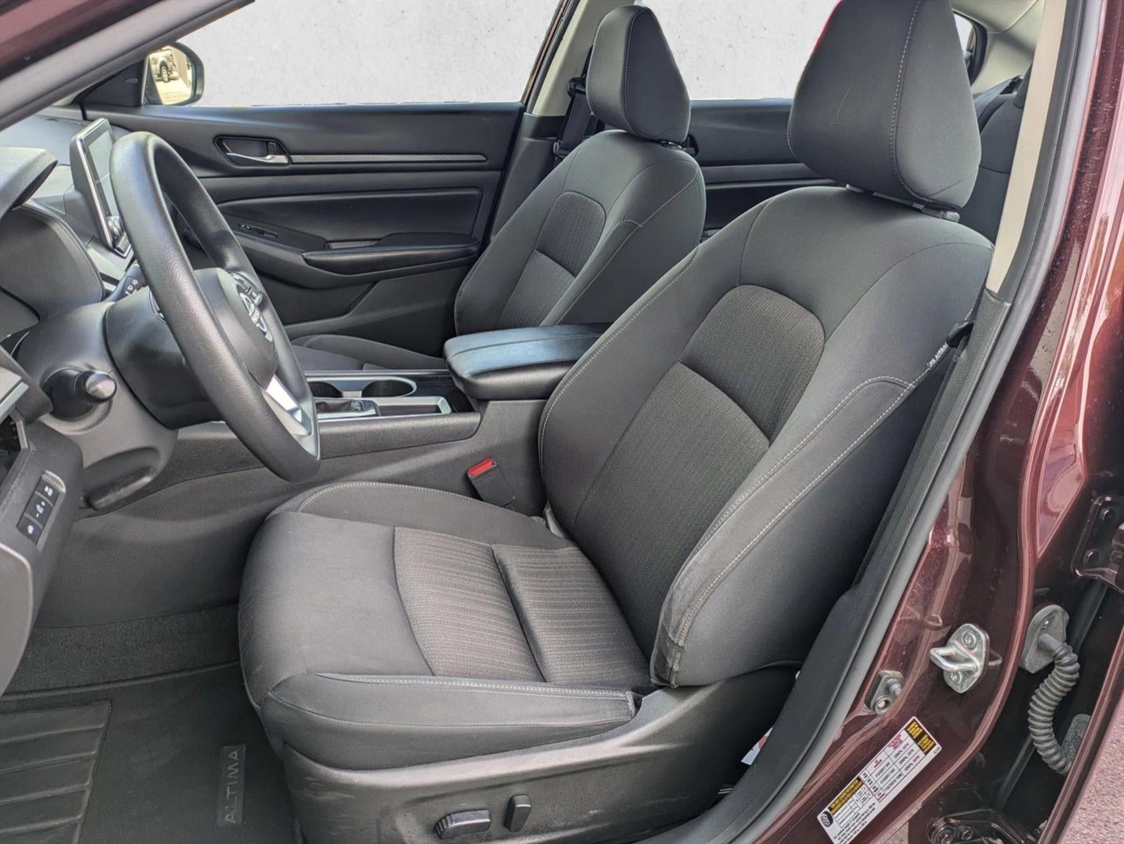 2024 Nissan Altima 2.5 SV Sedan