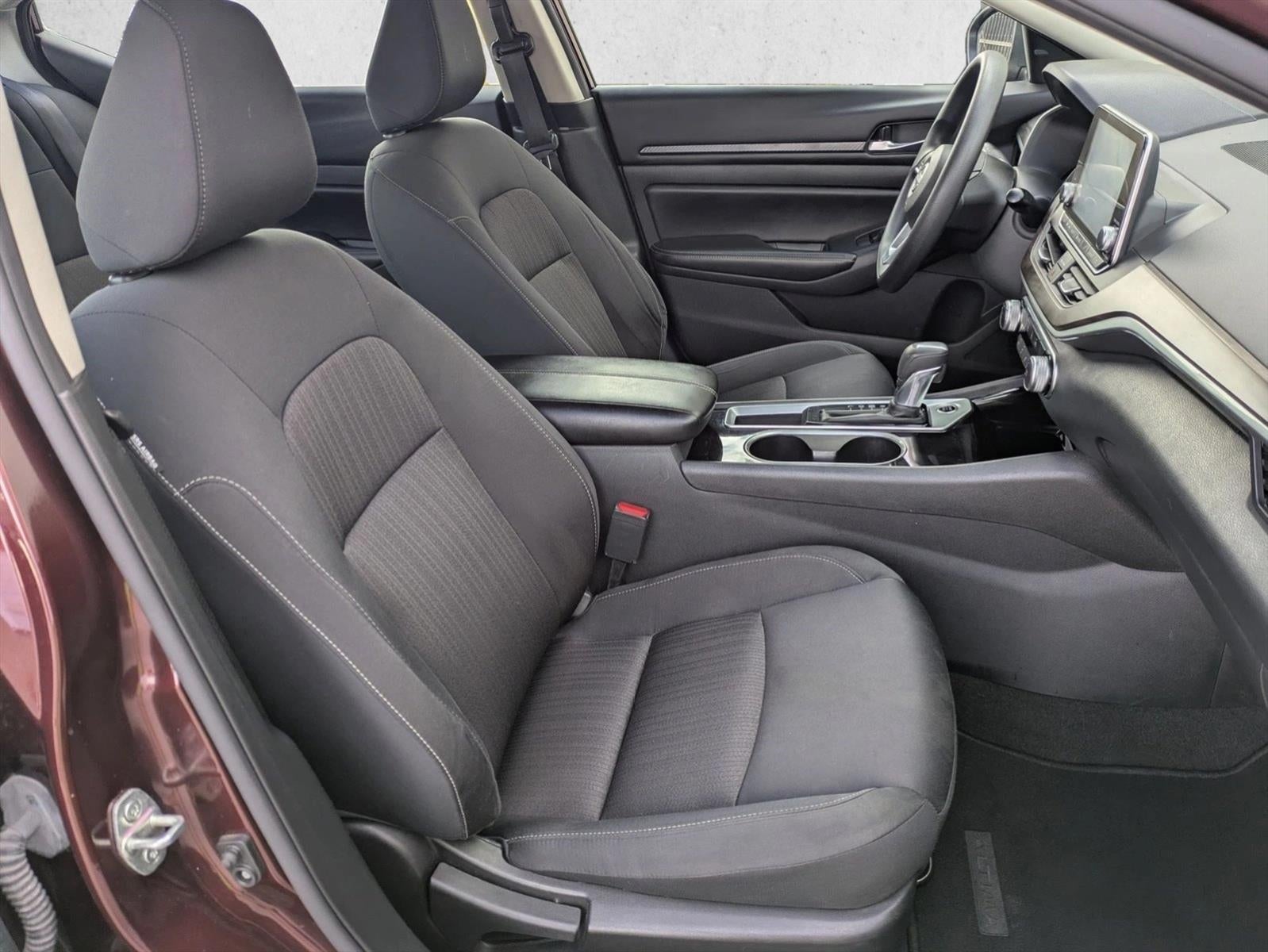 2024 Nissan Altima 2.5 SV Sedan