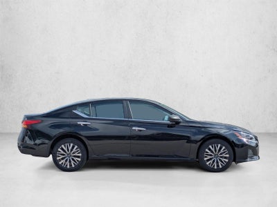 2025 Nissan Altima SV AWD